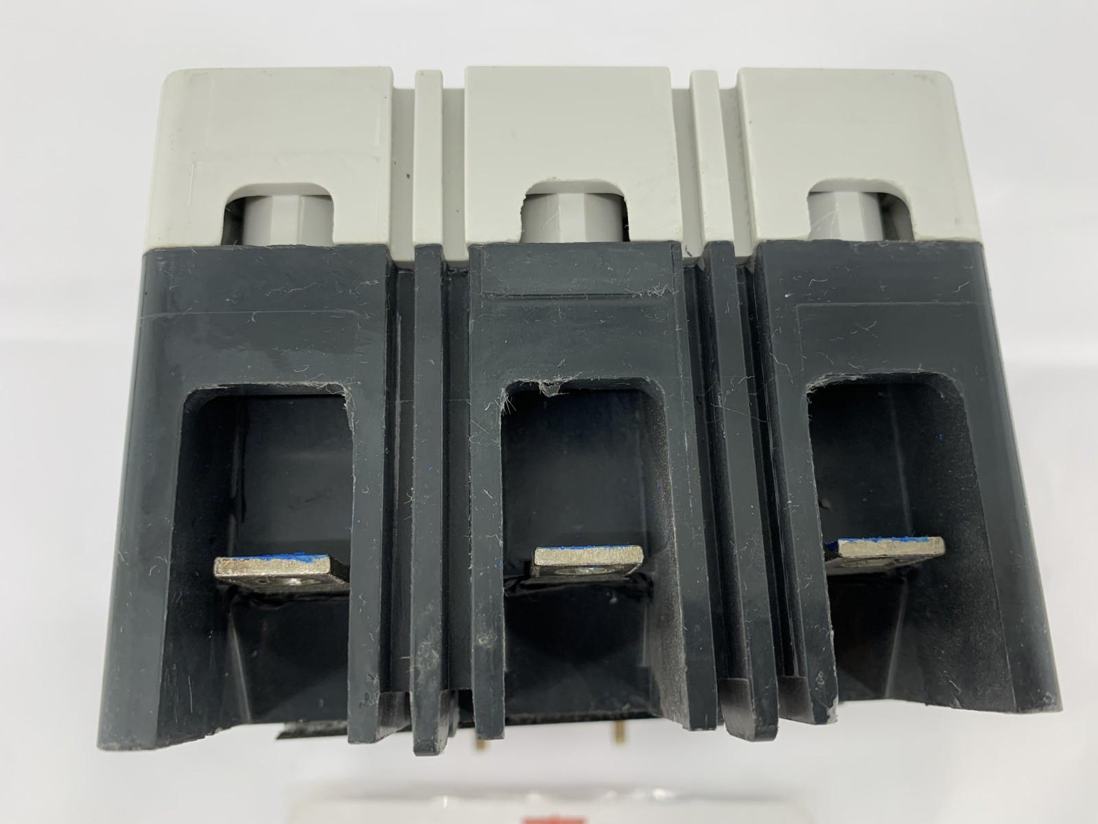 Eaton Cutler-Hammer ED3200 200A 3P 240VAC 125VDC Molded Case Circuit Breaker