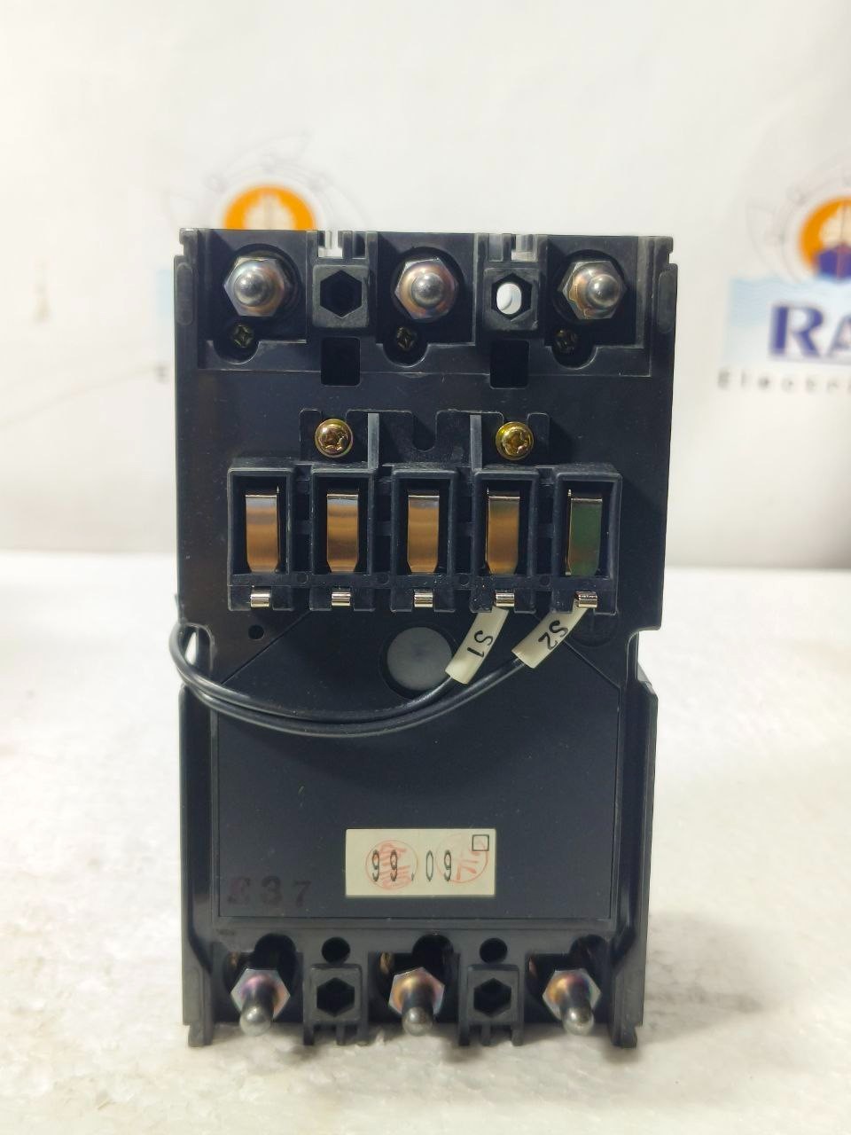 TERASAKI TEMBREAK XS100NB 3POLE 15A CIRCUIT BREAKER WITH 200-480 VAC SHUNT TRIP