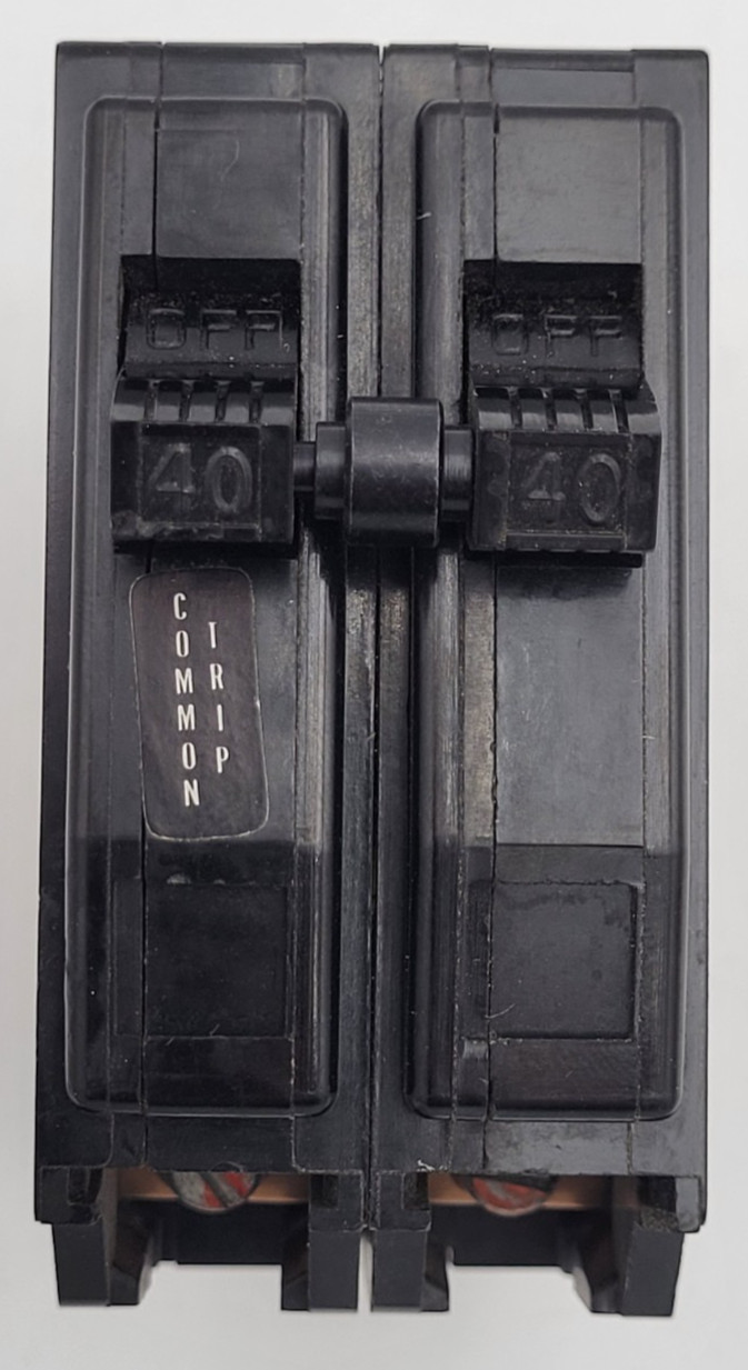 Square D QO240 40 A 2-Pole Long Foot Plug-On 120/240V Circuit Breaker USED