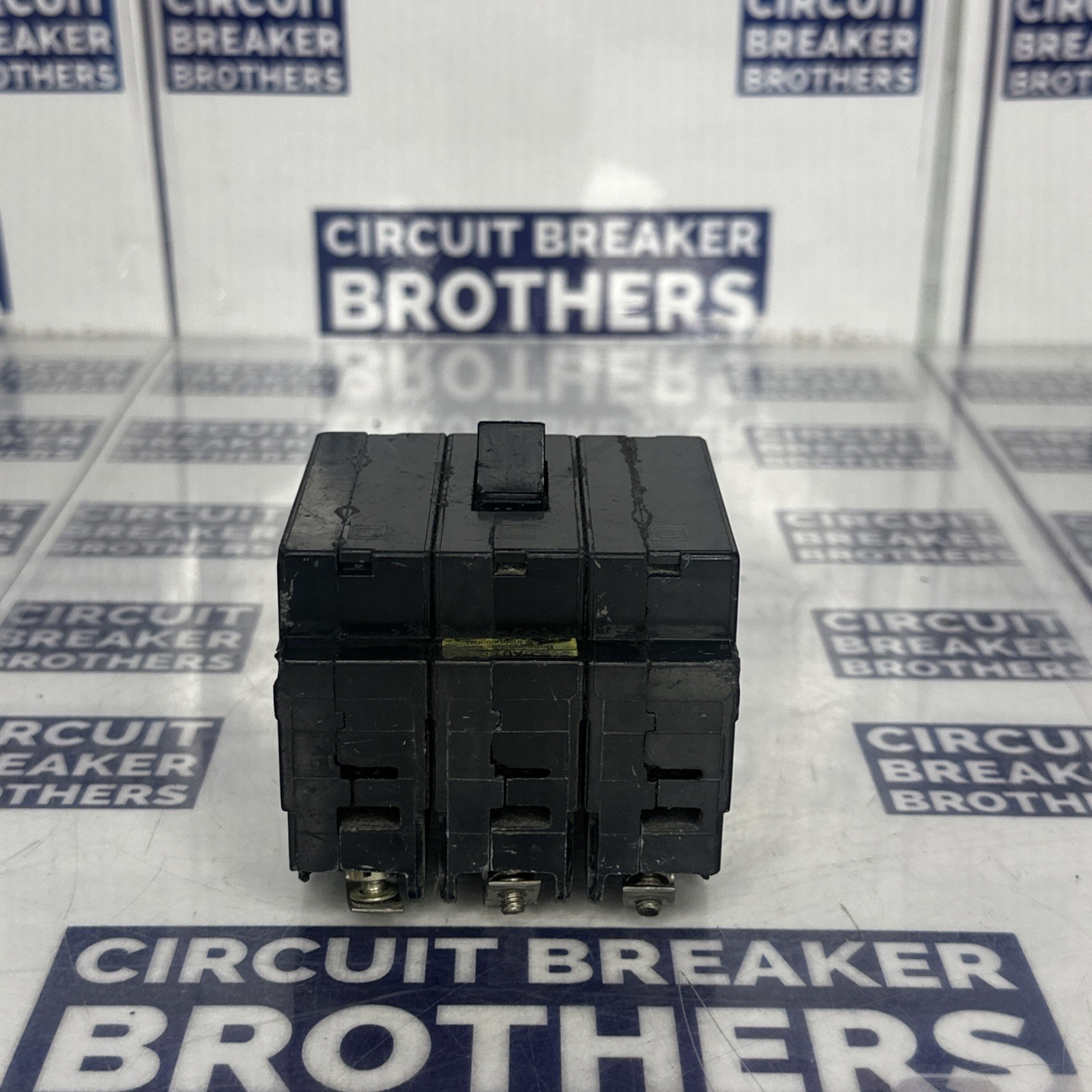 Square D EHB34030 30 Amp 480/277V 3 Pole Circuit Breaker Ship Same Day (Chipped)