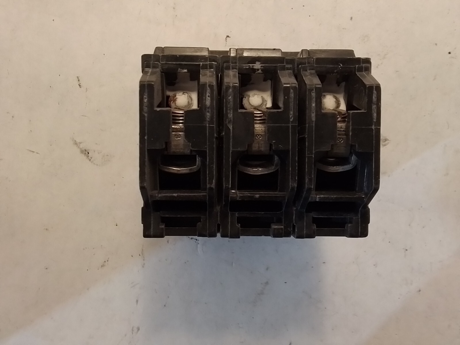 General Electric 20AMP 3 Pole 240 Volt Circuit Breaker (SP369)