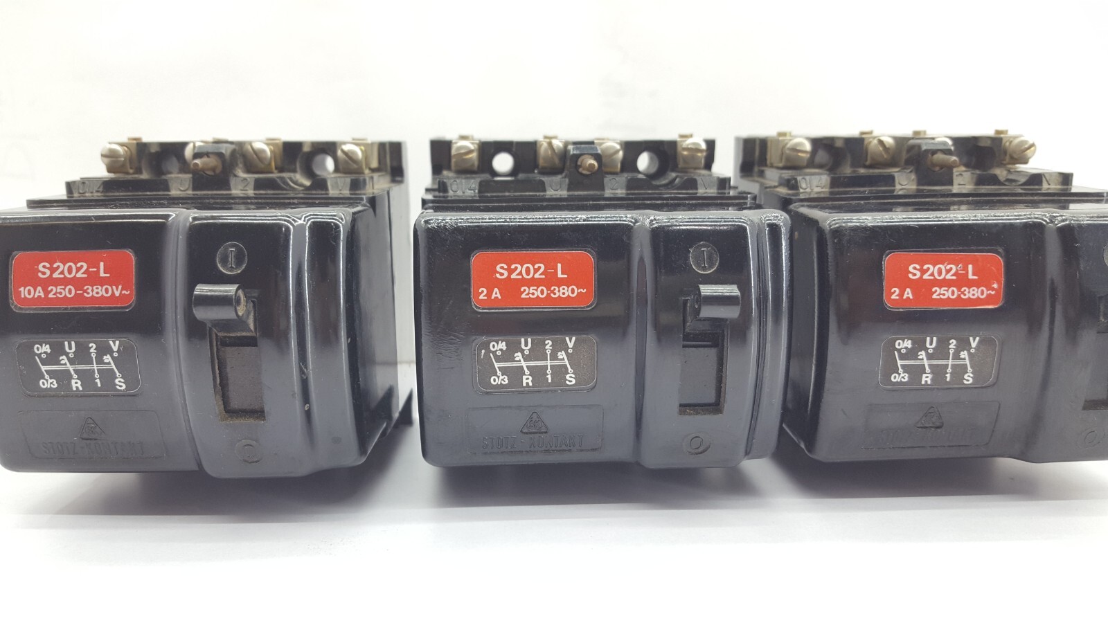 3PCS STOTZ-KONTAKT S202-L 2 AMPS MINIATURE CIRCUIT BREAKER 250-380 / TESTED OK