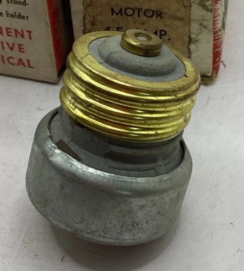 Used Lot Of 4 4.5 Amp Mini Breaker screw in fuse Motor Protector