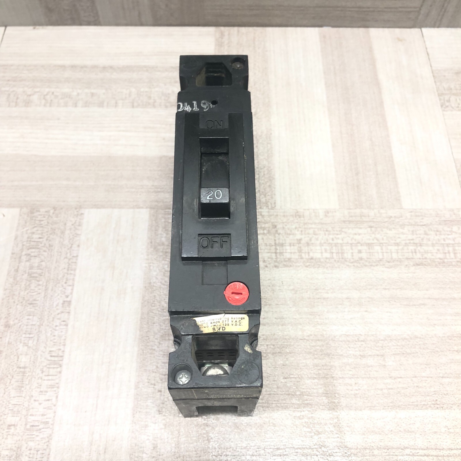 GENERAL ELECTRIC TED113020 Circuit Breaker 1 Pole 20 Amp 277V 14KA