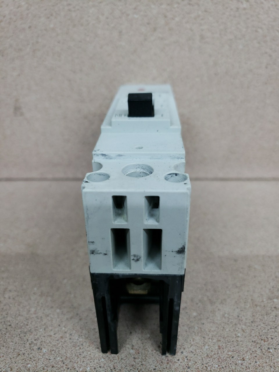 GE FBN16TE020RV 20A Record Plus 1P Circuit Breaker 277V 20 Amp General Electric