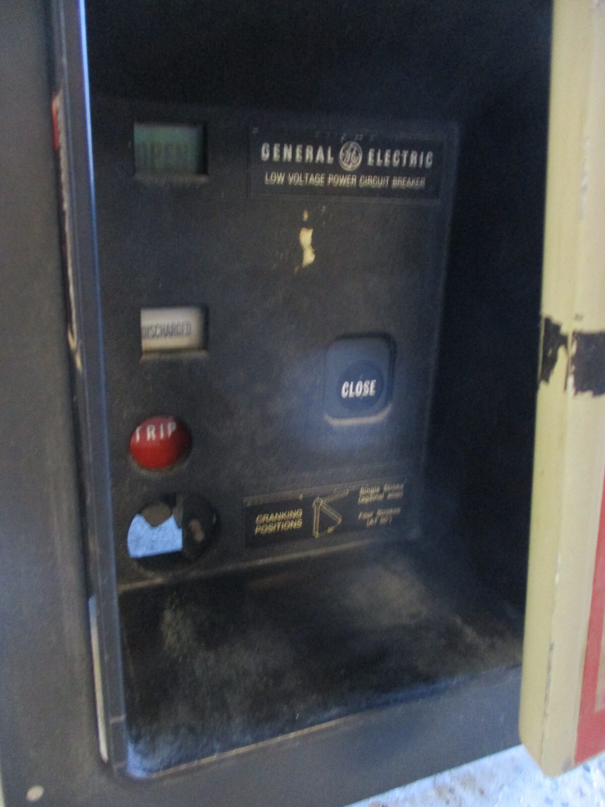 GE AKR-6D-30H 800 Amp LSI Air Circuit Breaker 800A Micro Versa Trip TA9VT20SA1
