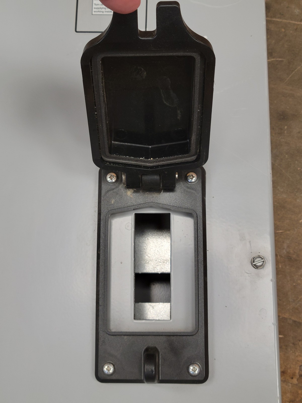 Siemens QR2N3R3 Circuit Breaker Enclosure 250A 240V 3P w Hardware