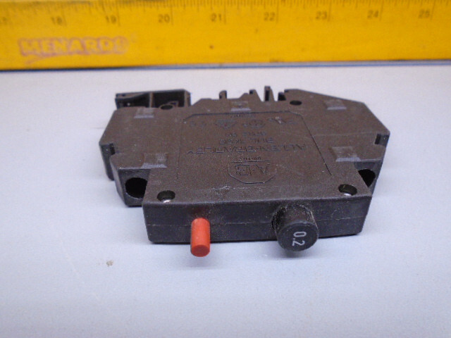 1492-GH002 Allen Bradley Breaker .2 Amp din rail mount Breaker 1492-GH002 W122