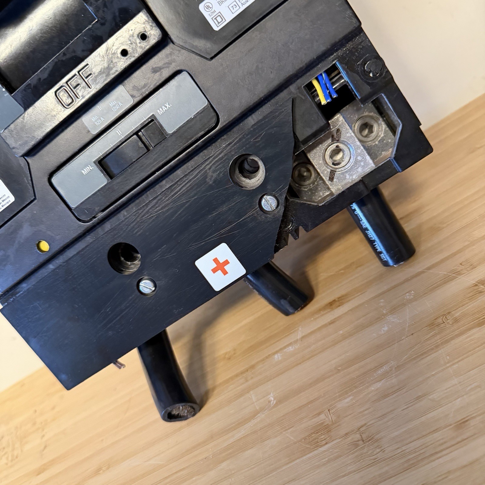 Square D AL900MA / MH450A, 450 Amp, Circuit Breaker – Tested Working