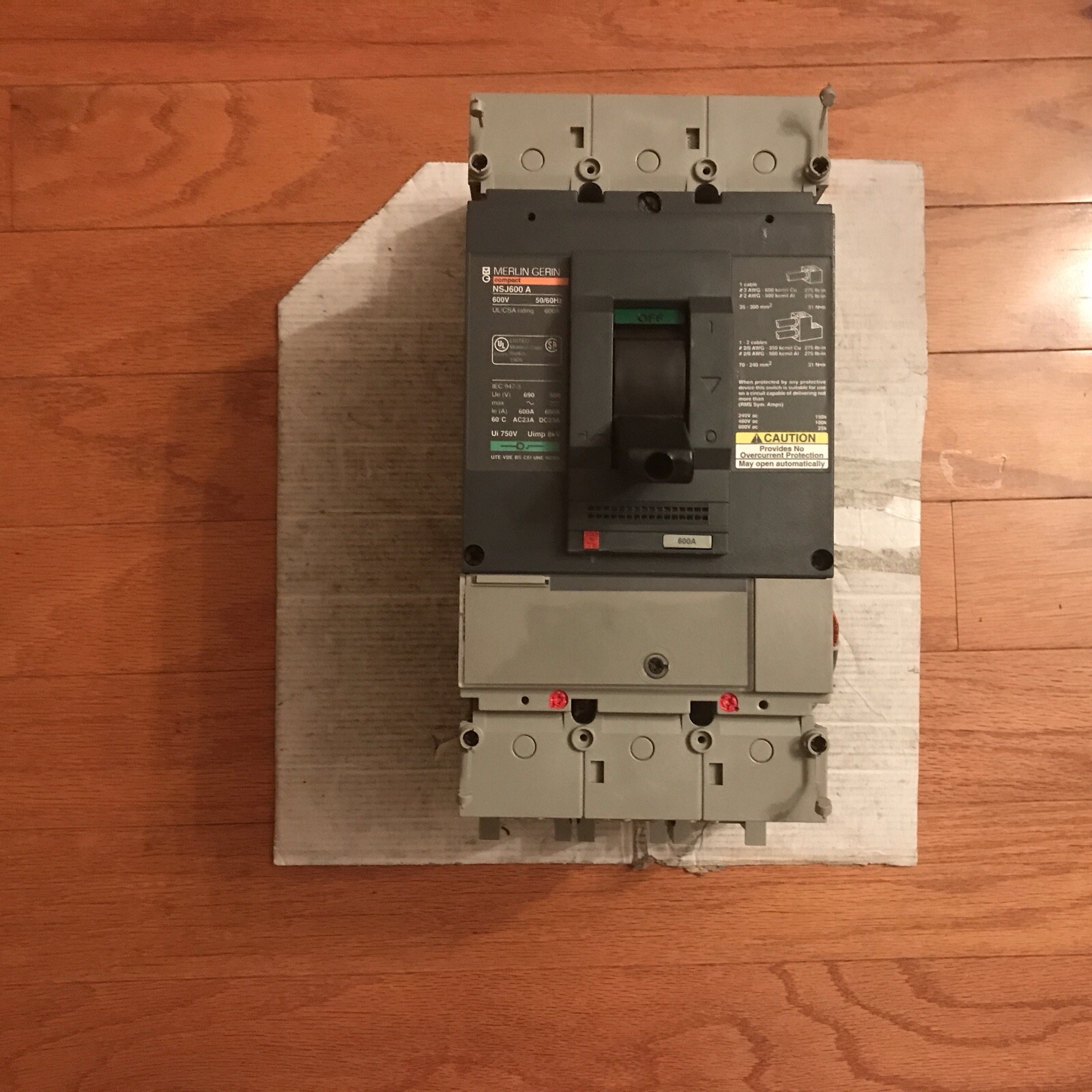 Merlin Gerin NSJ600A 3 Pole 600Amp 600V Molded Case Switch w/Base