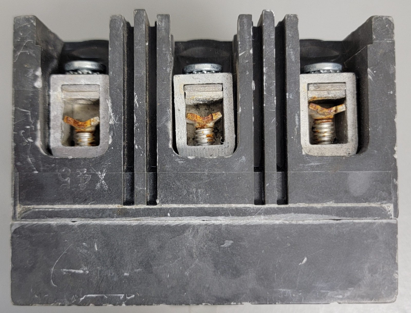 GE THED136045 Circuit Breaker 45A 3-Pole 600VAC 60/75 C Wire TESTED (Pre-Owned)