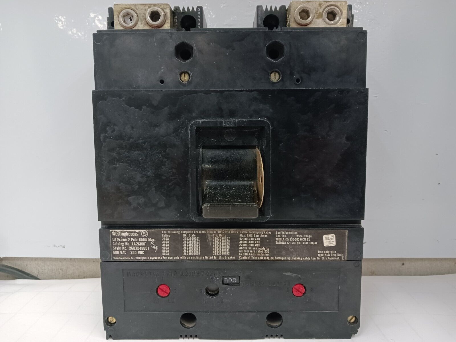 WESTINGHOUSE 600 AMP CIRUCIT BREAKER 2 POLE 600 VAC LA2600F