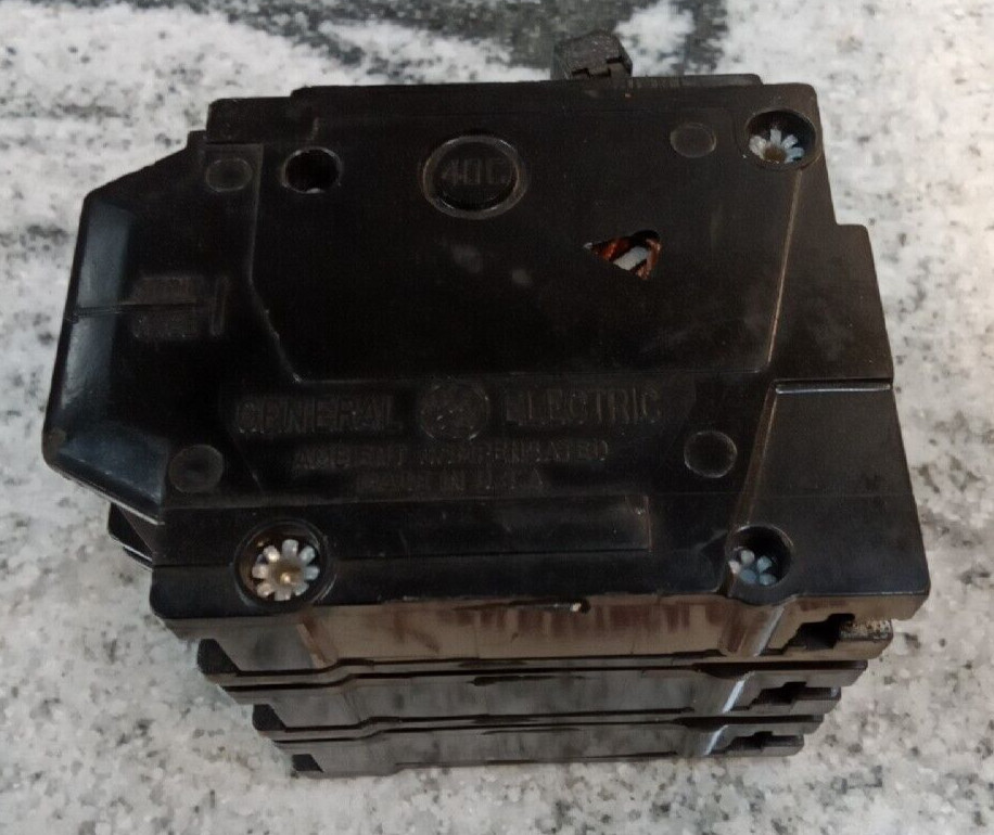 GE/BREAKER/ TQL32020 / 3P / 20A /240V/Plug-In/GROVE / TQL-AC/use(L173