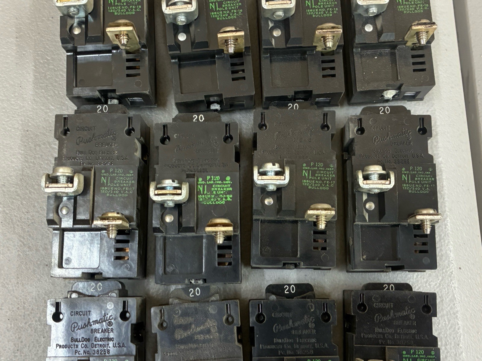 LOT OF 16 Pushmatic P120 1 Pole 20 Amp 120V Circuit Breaker