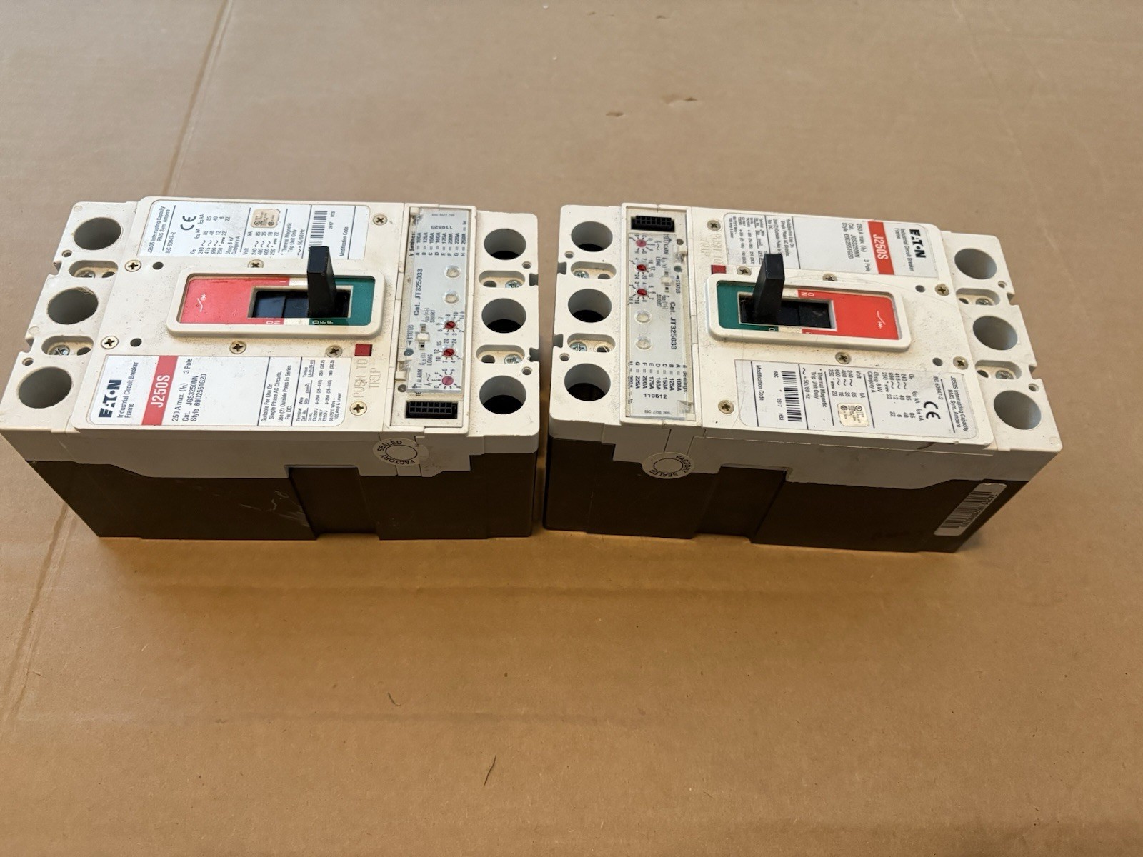 Eaton breakers JGS3250NN 3 pole 250 Amp 600V Circuit Breaker LOT OF 2 ONE PRICE