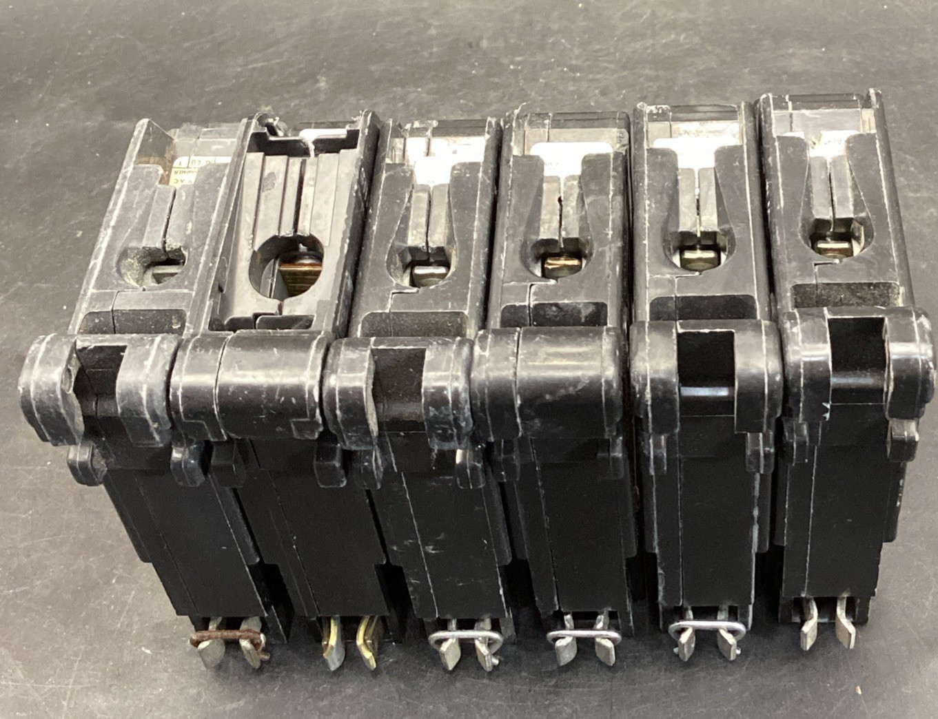 Lot Of 6 Used Cutler-Hammer CH120 20 Amp Circuit Breaker Plastic Clip