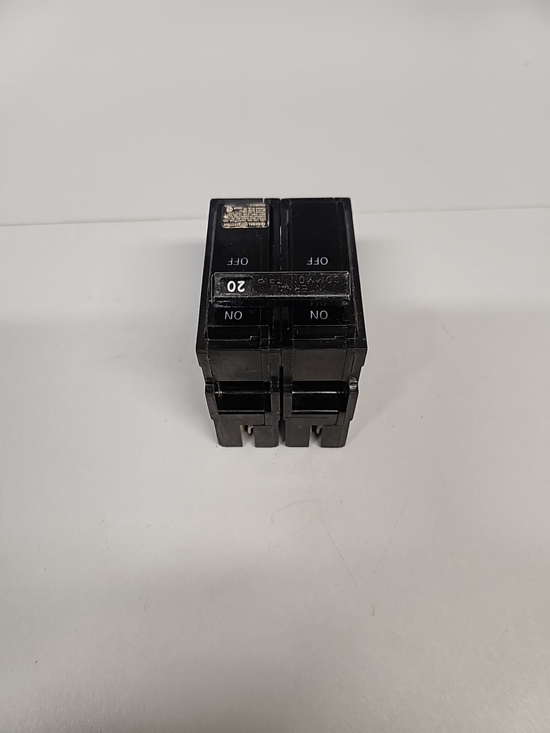 General Electric THQL2120 Circuit Breaker, 2P 20A Old Style Thick Series 20A TQL