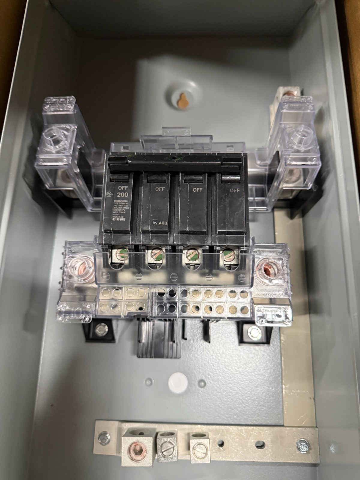 GE Outdoor Circuit Breaker 200 Amp Surface Outdoor Enclosed THQMV200NREP