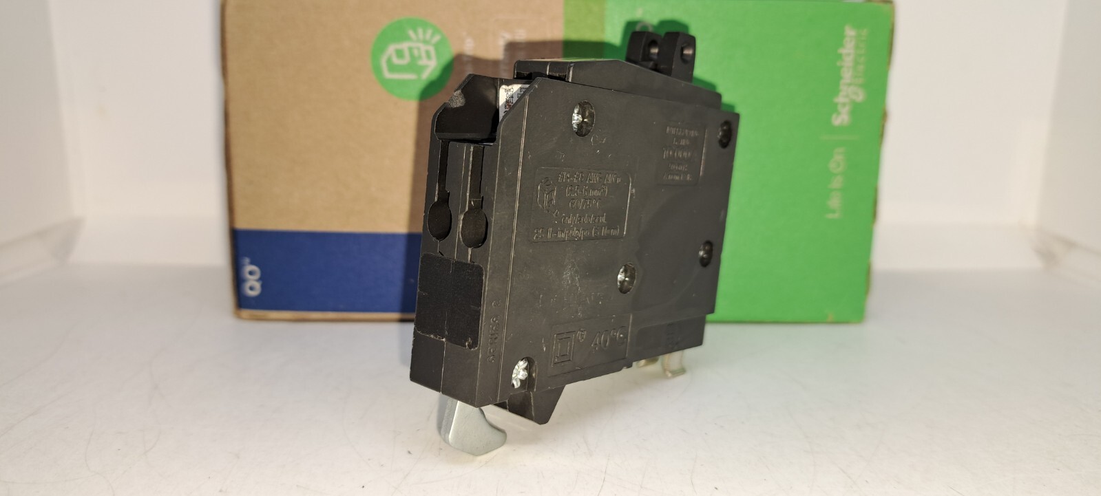 Square D QOT1515 Tandem Twin 15 Amp Mini Circuit Breaker with hook NEW