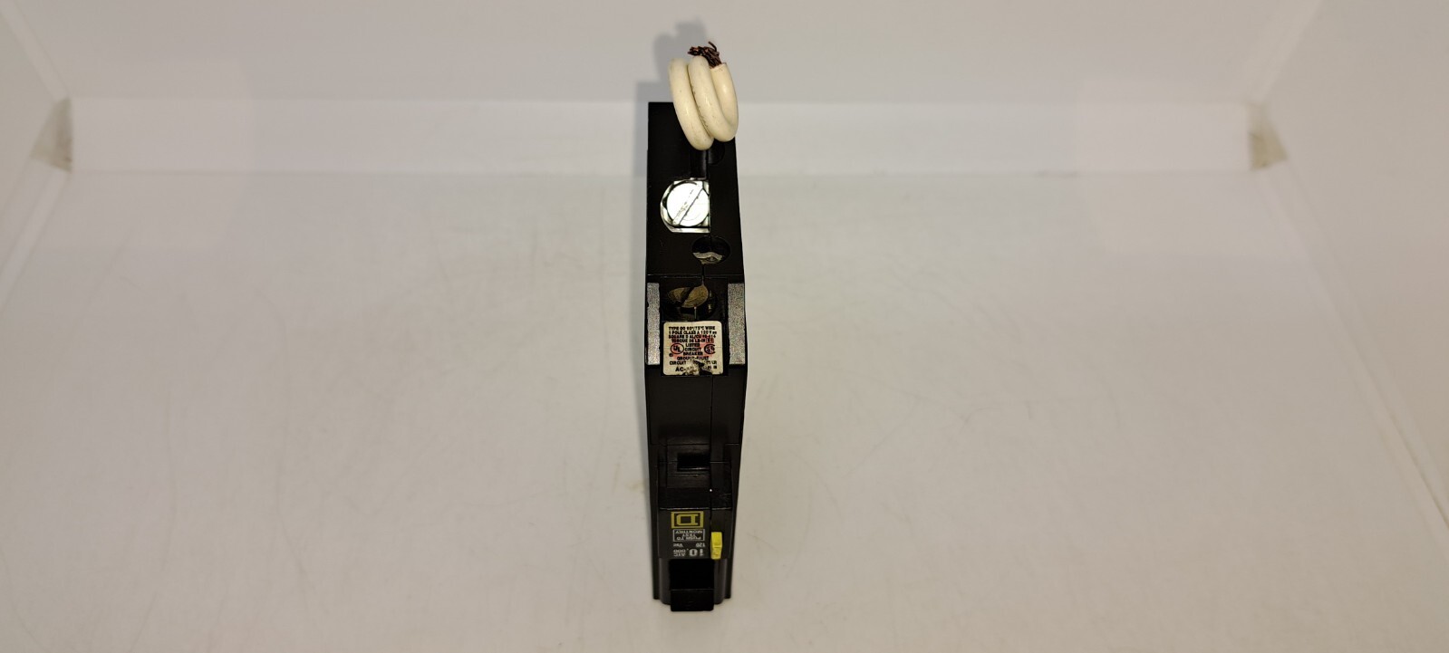 Square D QO115GFI 15 Amp 1 Pole 120V Ground Fault Circuit Breaker Flaw