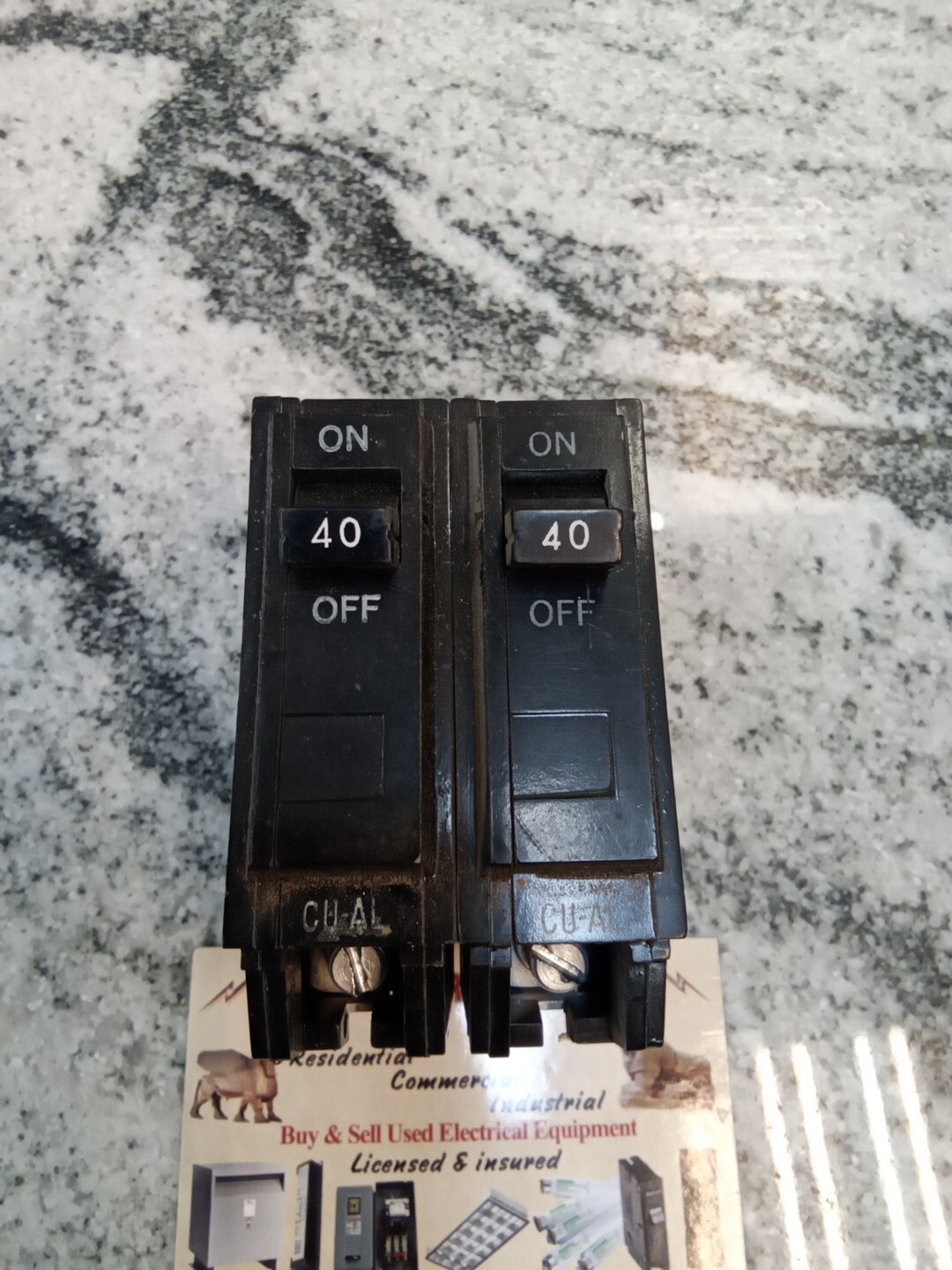 GE TQL2140 40A 2POLE 120/240VA TYPE TQL GROVE BREAKER/MISS HAND/USE(5DB3