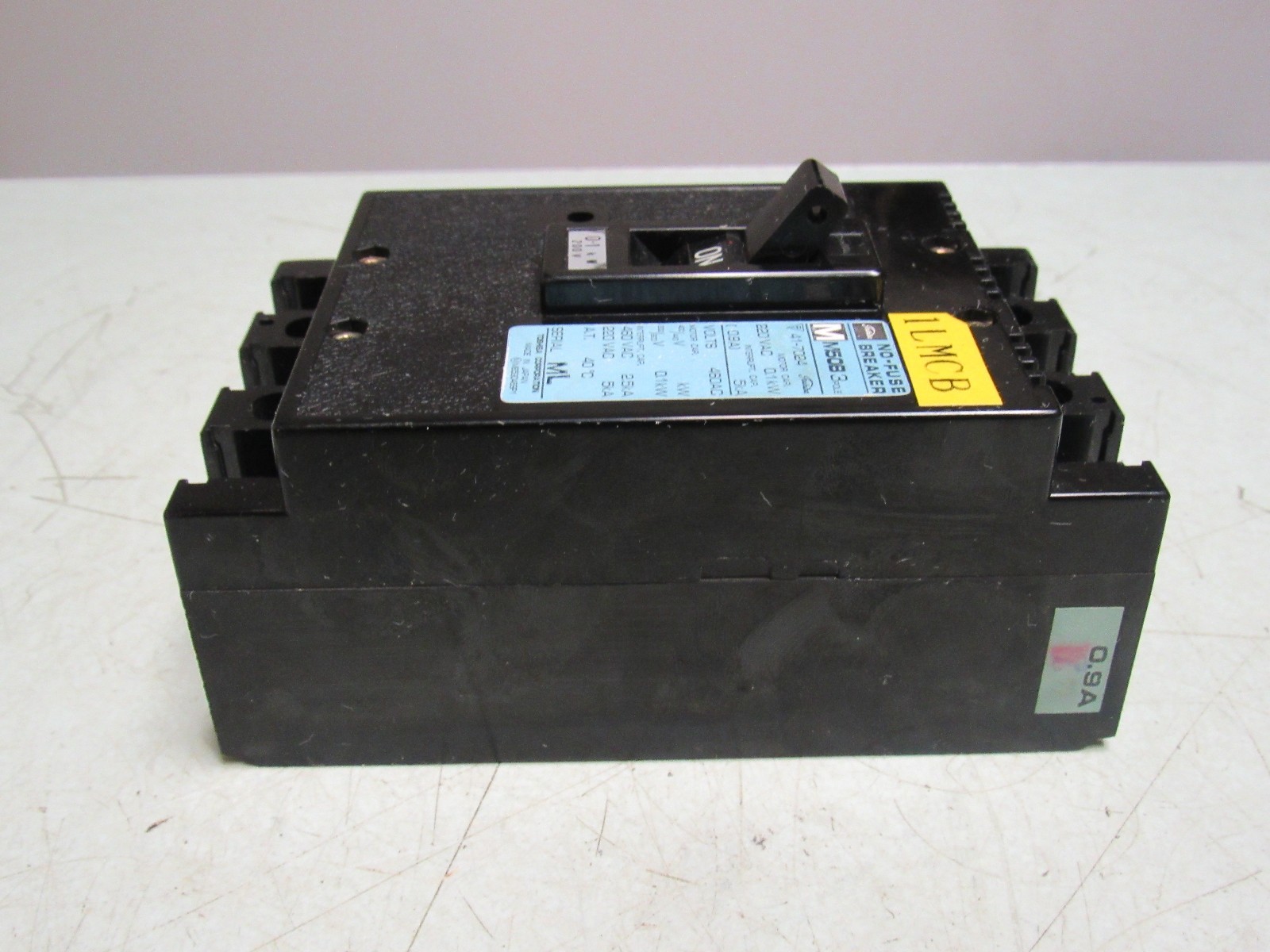 TOSHIBA NO-FUSE 0.9A 0.9 AMP 3 POLE CIRCUIT BREAKER M50B TESTED WARRANTY FRESHIP