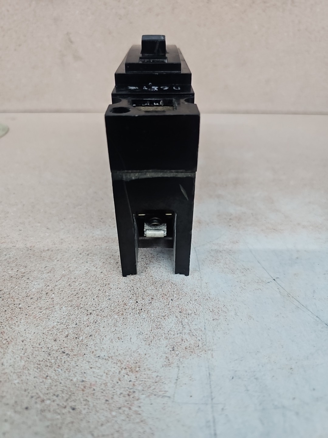 GE TED113020 Circuit Breaker, 20A, 1P, 277V