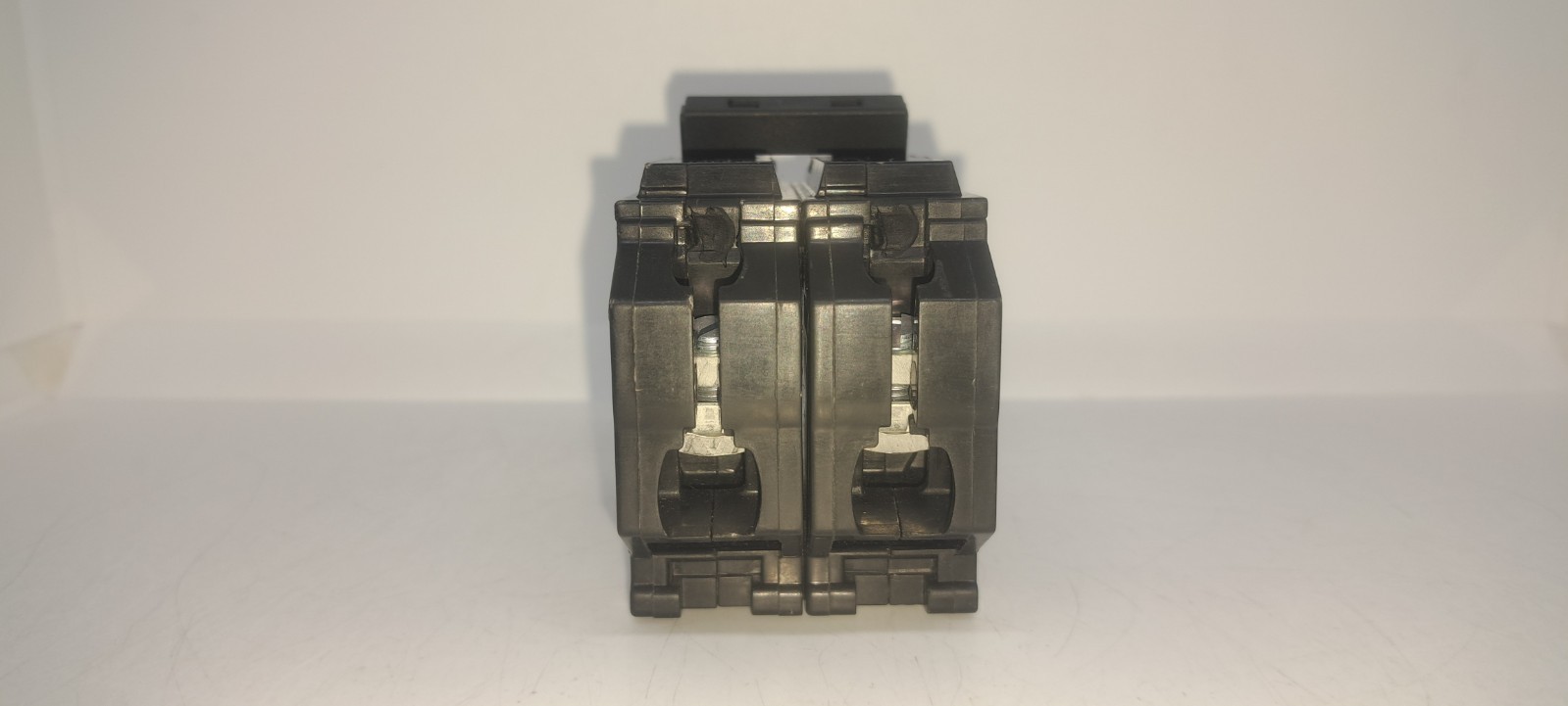 GE ABB THQL2160 60 Amp 2 Pole 120/240V Circuit Breaker NEW