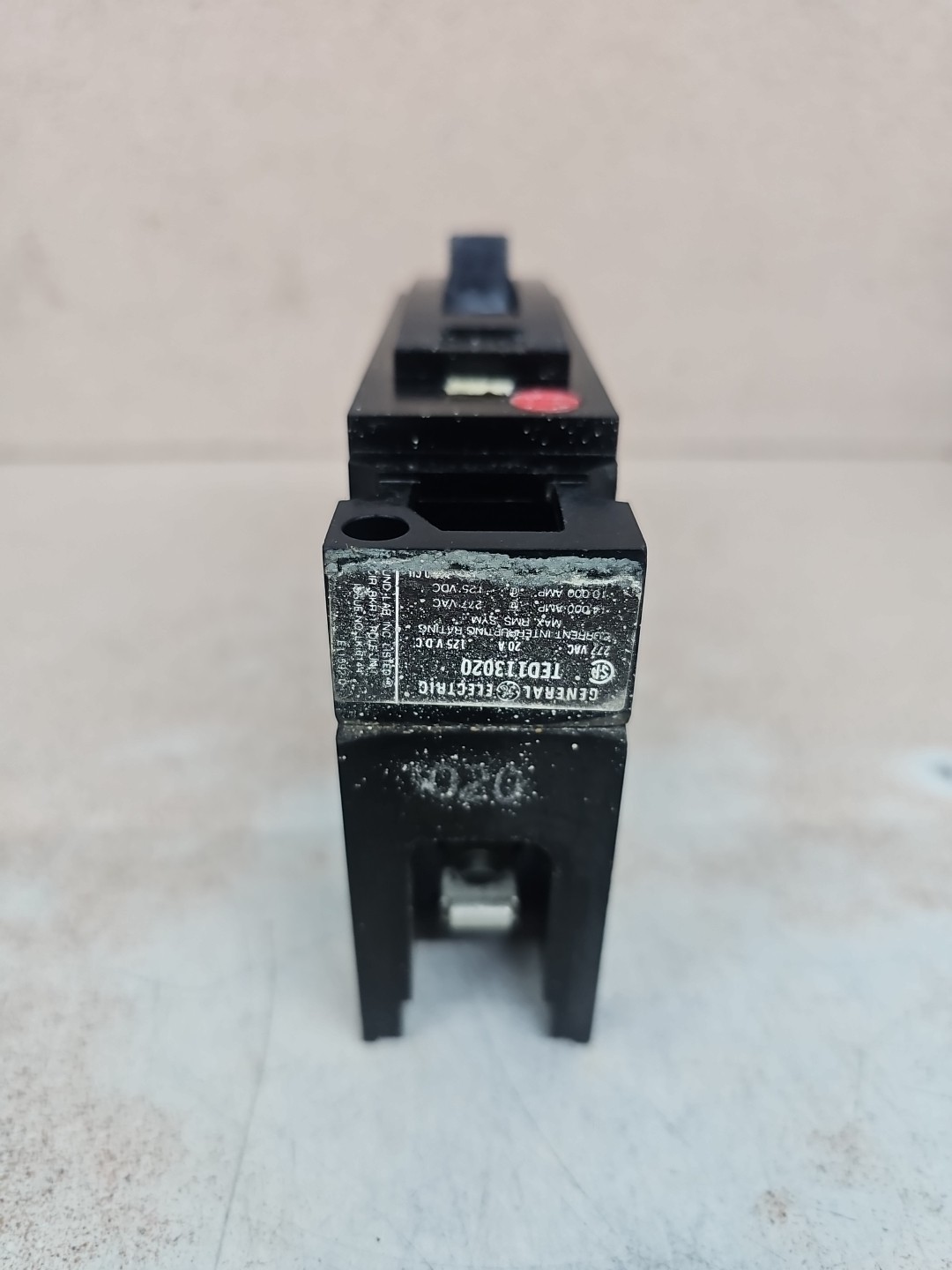 GE TED113020 Circuit Breaker, 20A, 1P, 277V