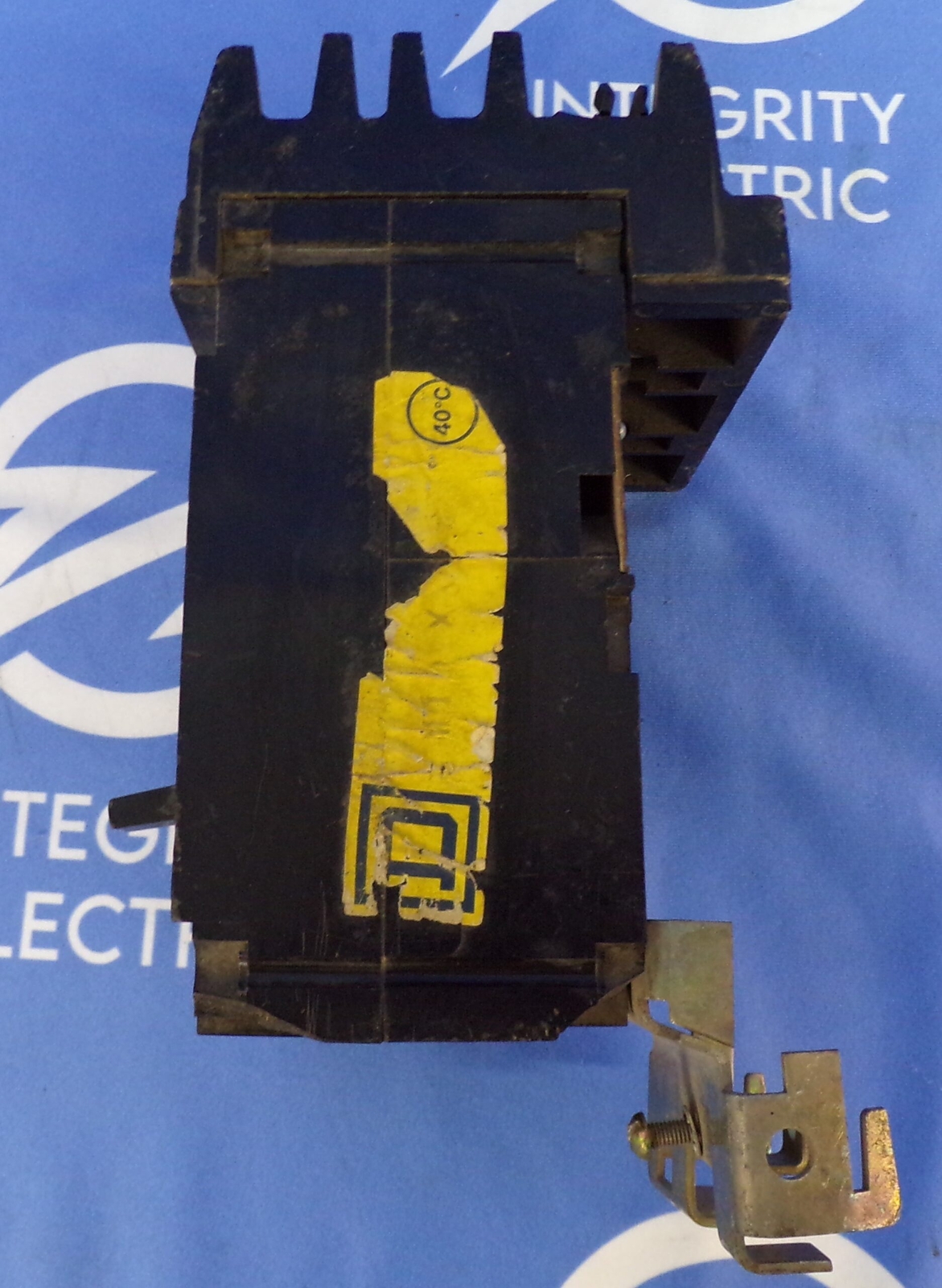 SQUARE D CIRCUIT BREAKER FA34070 I-LINE 70A 480V 2P***COSMETIC DAMAGE***1YR WARR
