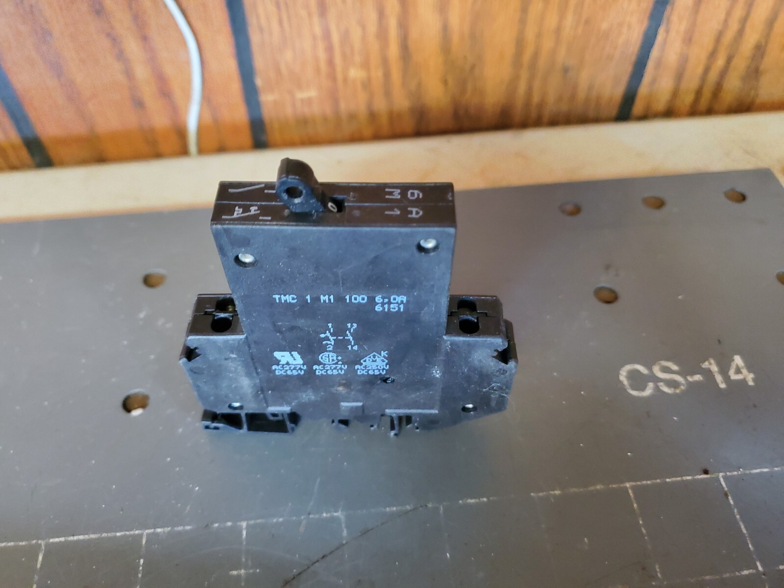 Thermomagnetic device circuit breaker, TMC 1 M1 100 6,0A