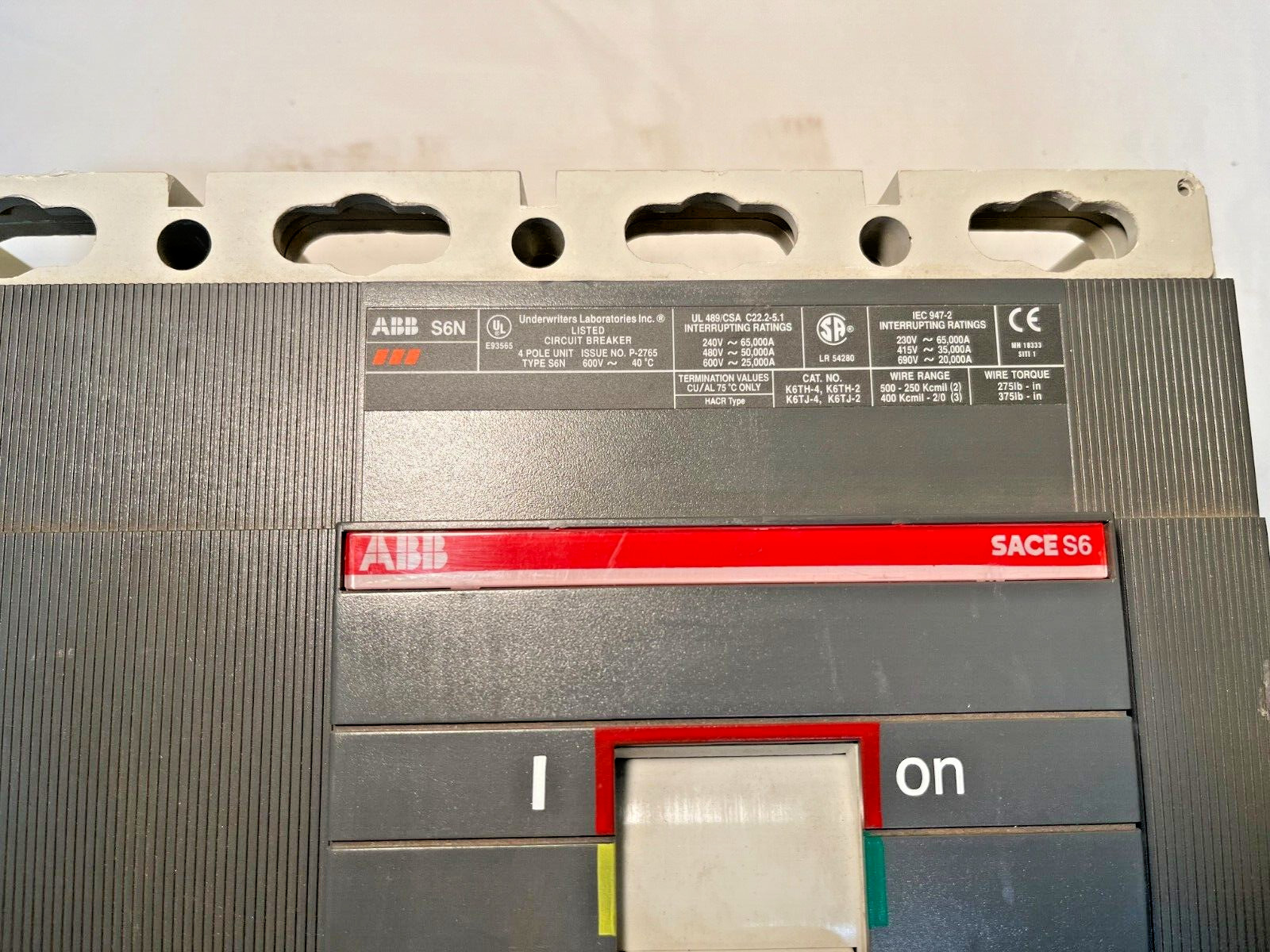 ABB Sace S6N 4 Pole 600 AMP 600 VAC Circuit Breaker w/ Auxiliary Switch