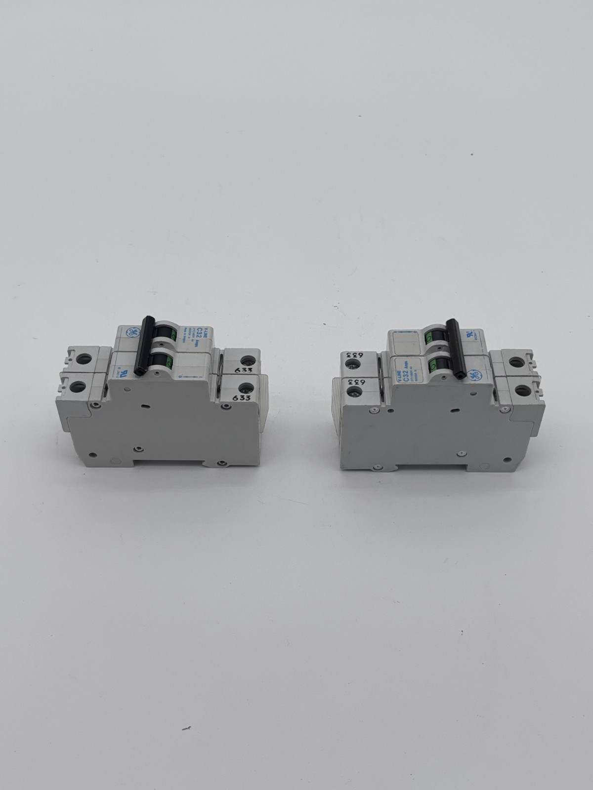 Lot of 2) GE V-LINE C-32 32A Din Rail Mount Circuit Breaker 277/480V