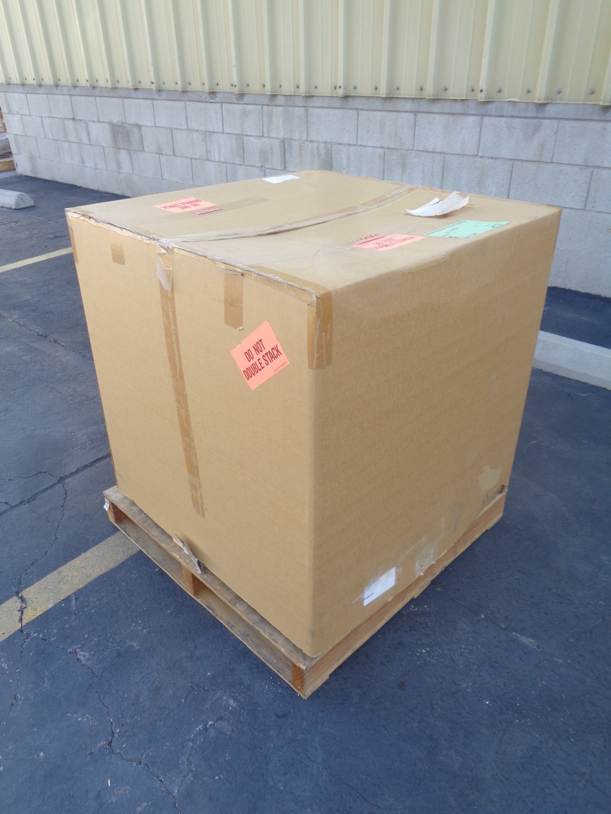 Westinghouse DS-416 Low Voltage AC Power Circuit Breaker 1600 AMP Frame 300 AMPS