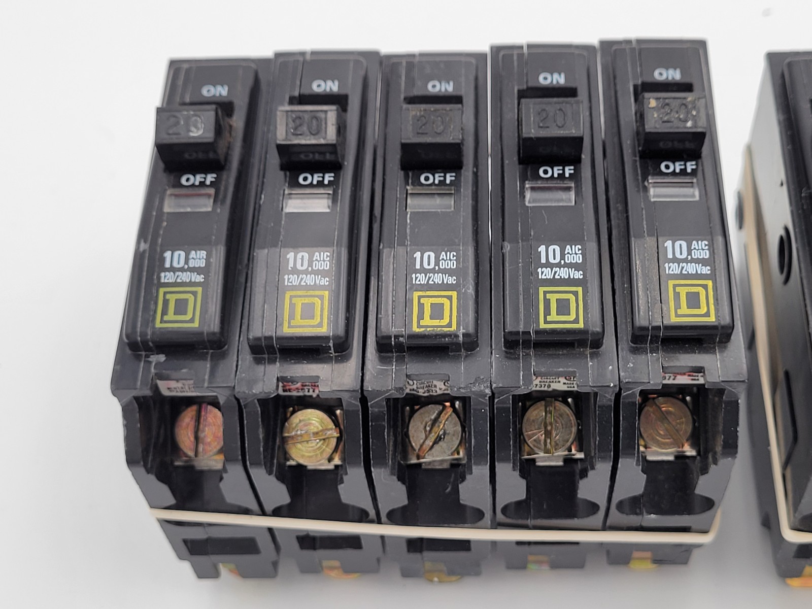 Square D QOB120 20A 1-Pole Bolt On Circuit Breakers Type QOB (Lot of 5) USED