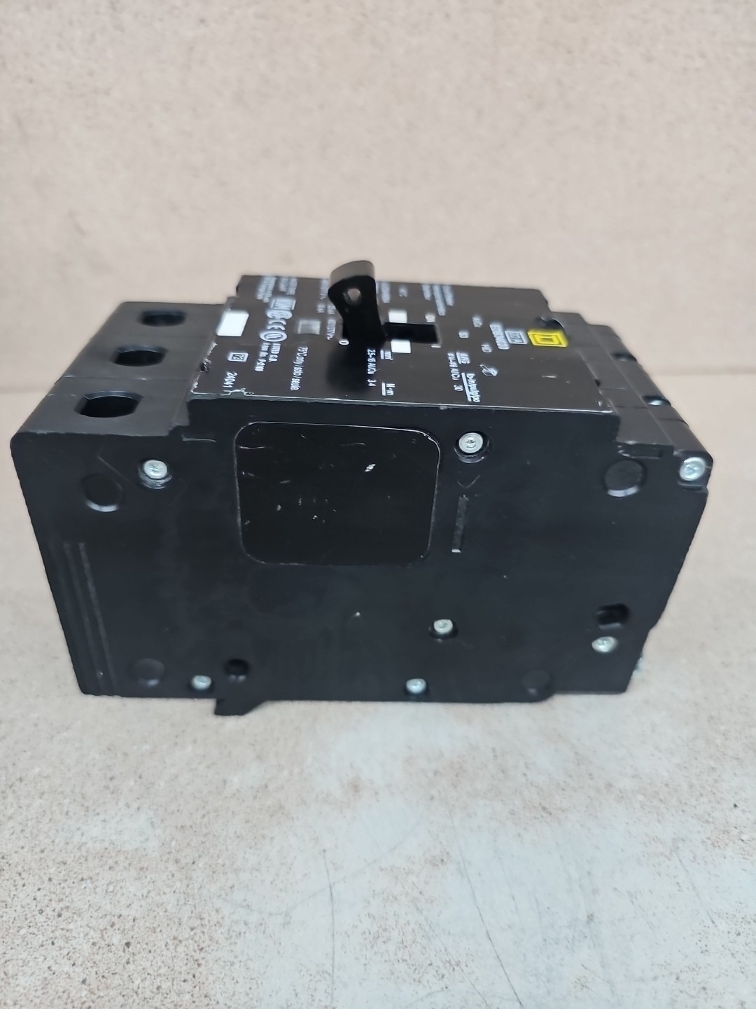 Square D EDB34020 Bolt On Circuit Breaker 3P / 480/277V / 20 Amp NT
