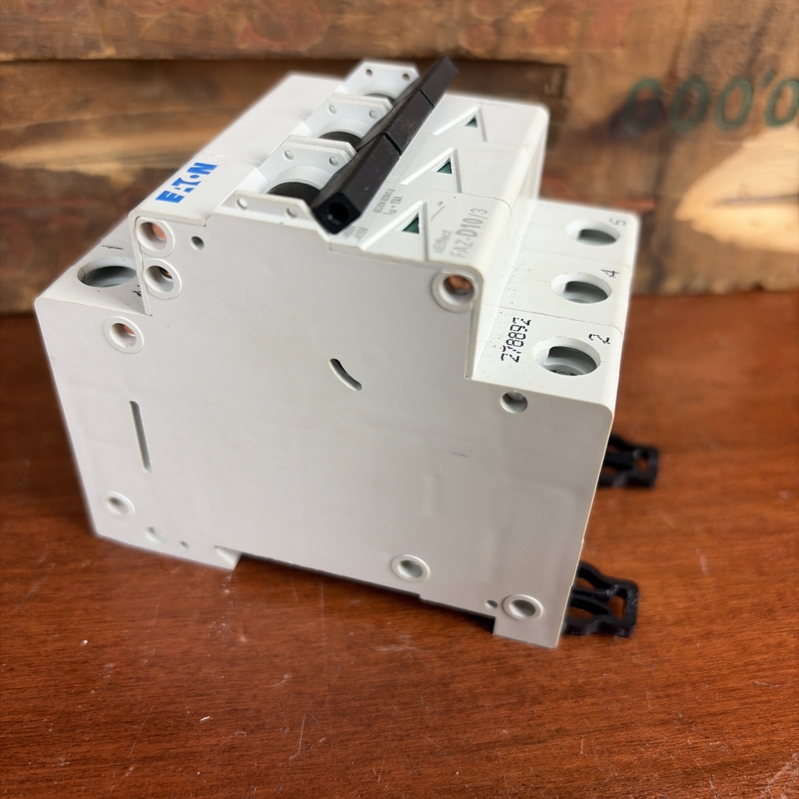 EATON,FAZ-D10/3-RT,CIRCUIT BREAKER 10A 480Y/277V 3P