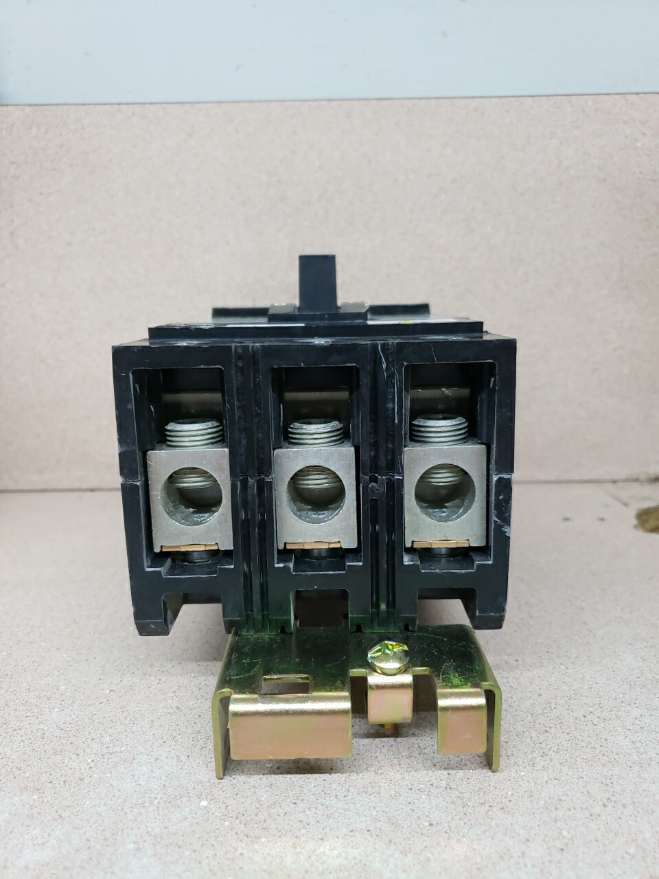 Square D KI36150 150A 600V 3P I-Line Circuit Breaker Damaged label