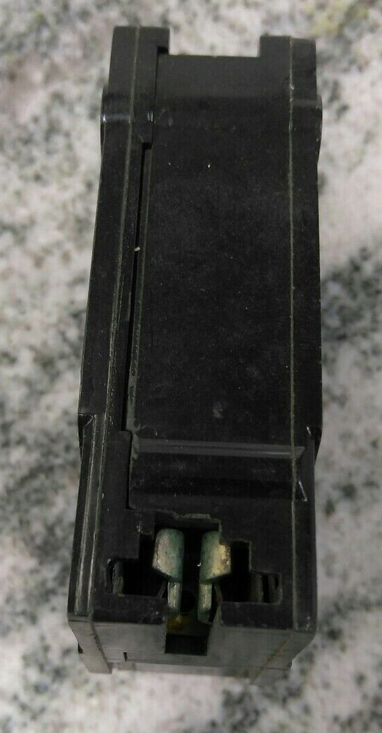 GE /BREAKER/ TQL1120/1P/20A /240V/ Type TQL-AC/ PLUG-IN/GROVE/USED(b3e1)