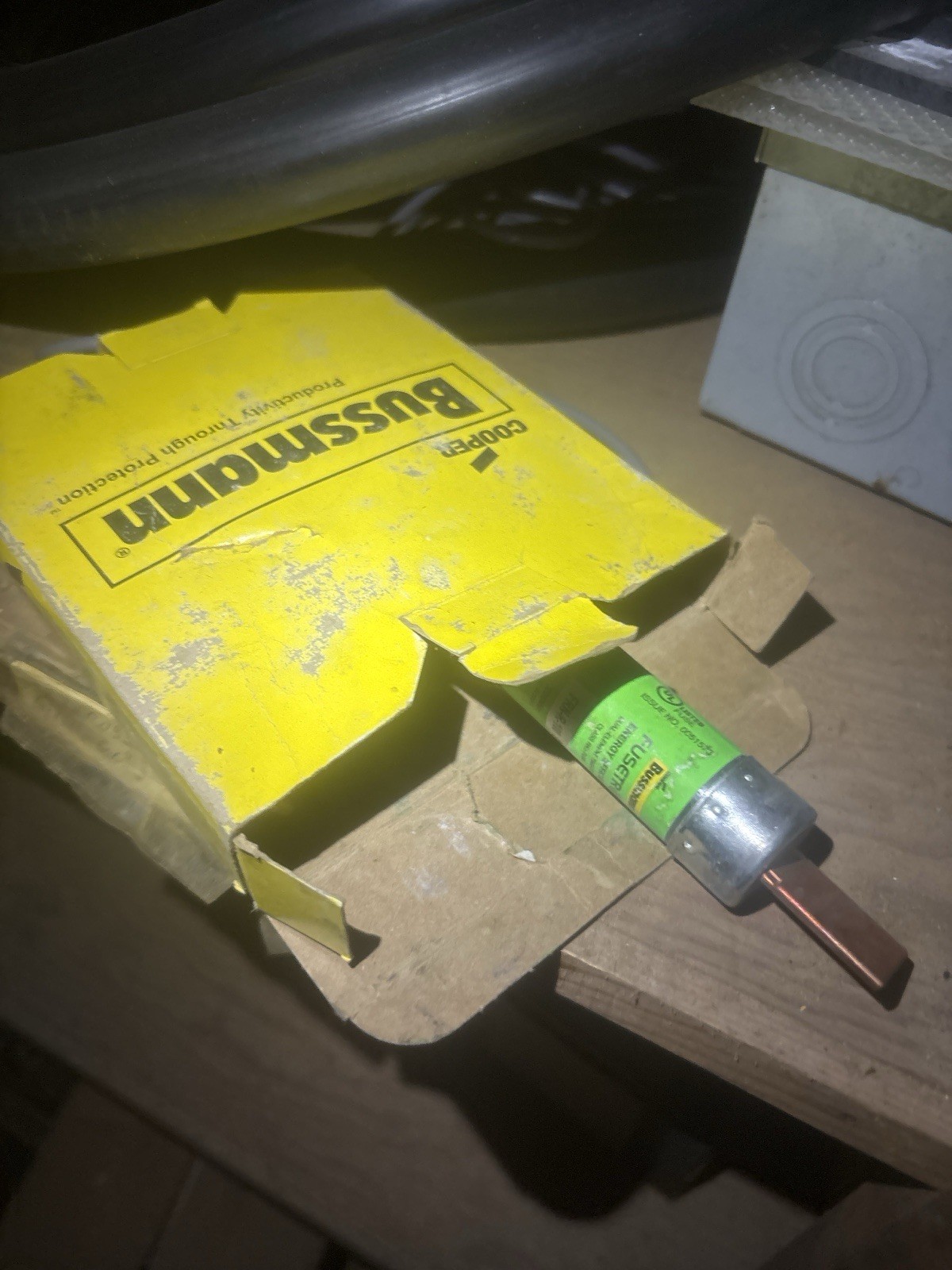 Crouse-Hinds MH115R 15Amp 120v Circuit Breaker Right Hook brand new (10 Pack)