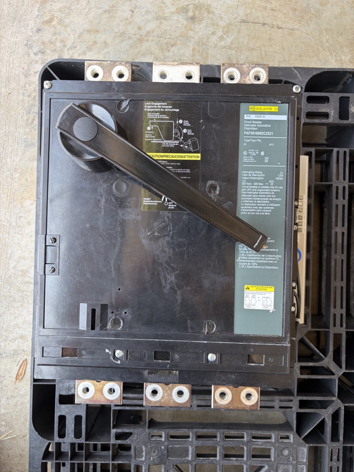 1600 AMP SQUARE D DC BREAKER PAF361600DC1433 600 VDC 3 POLE
