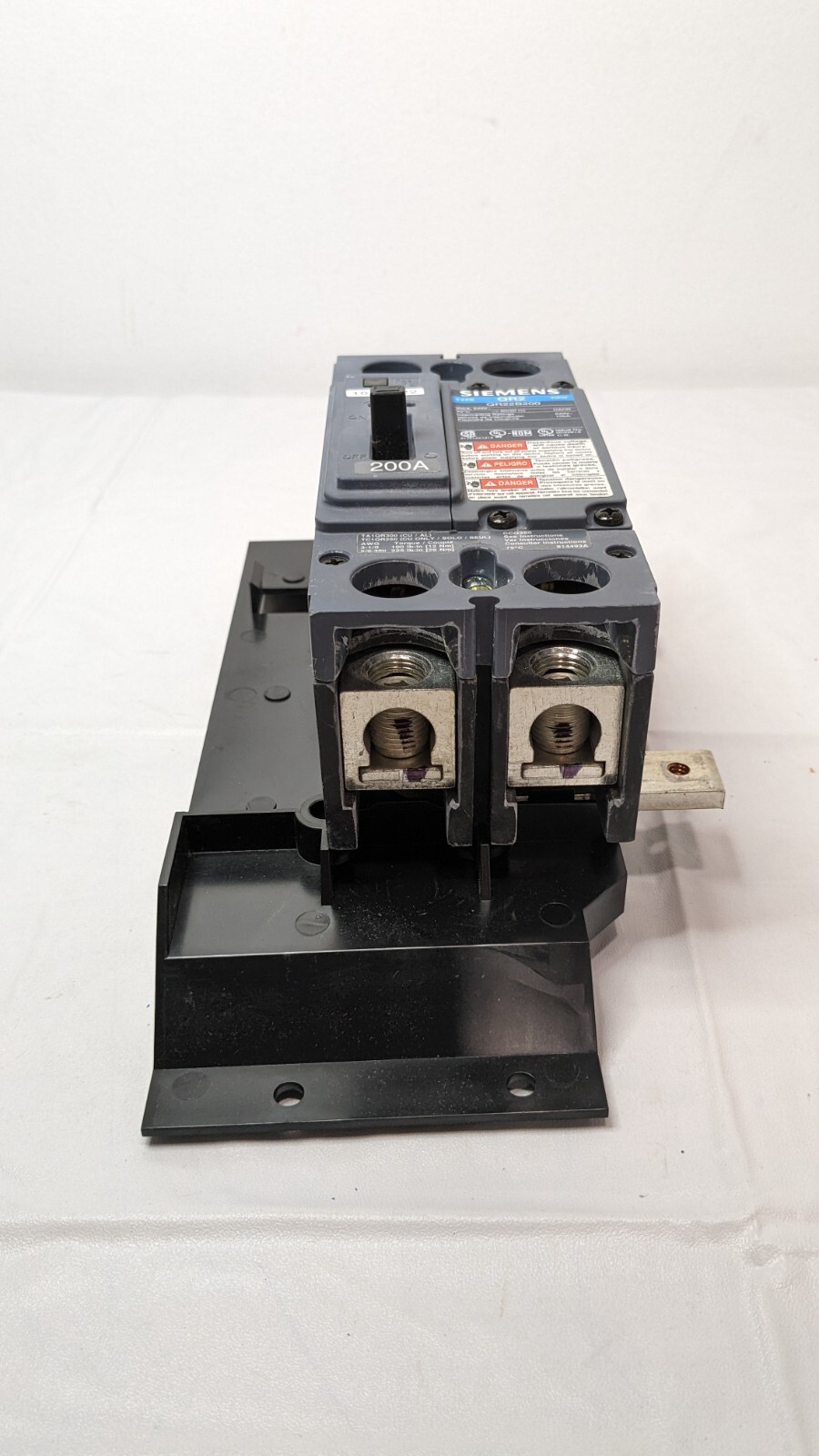 Siemens Low Voltage Breaker Mounting Kit Type QR2 200A 240V 2-Pole MBKQR1200A