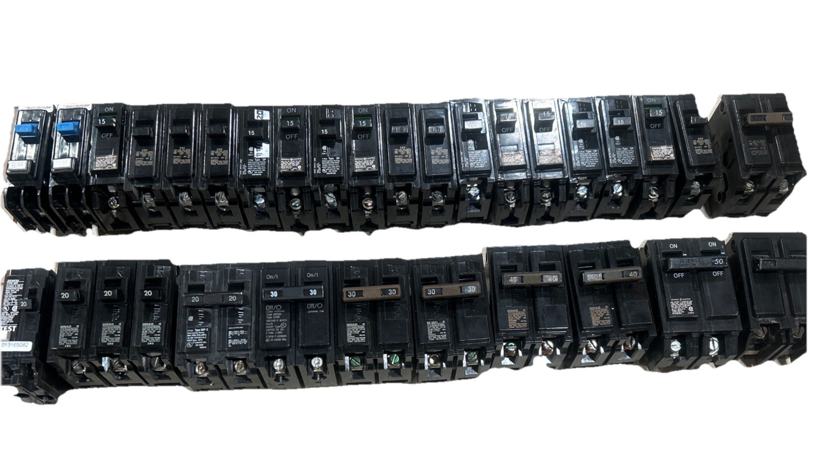 LOT OF 32 GE, Gould, ITE Imperial , Siemens, Murray 15, 20, 30, 40, 50, 90 Brkrs