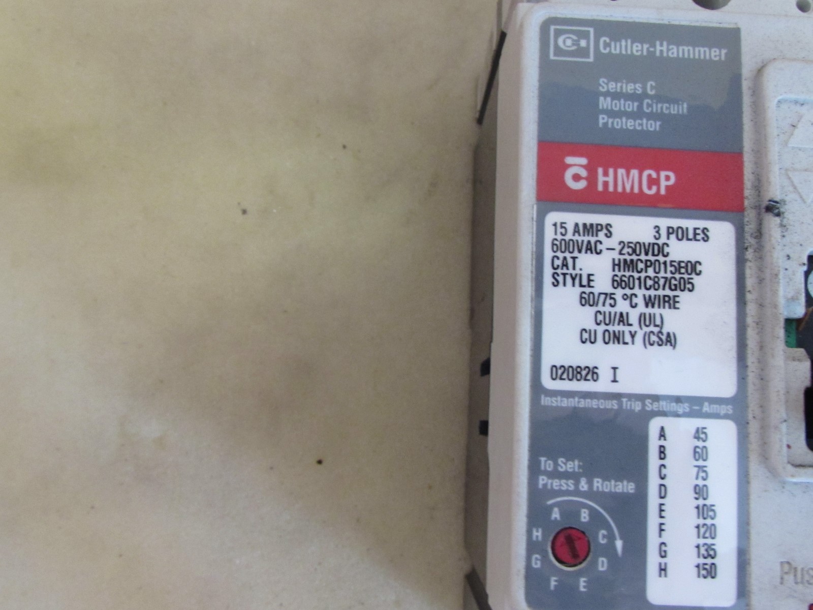 CUTLER HAMMER HMCP015EOC CIRCUIT BREAKER USED