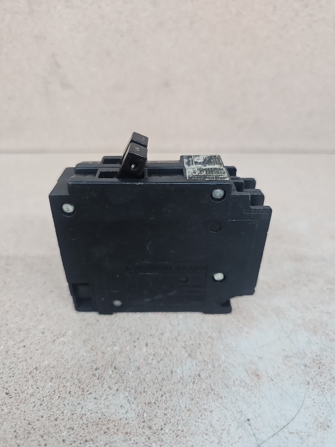 SIEMENS 15 Amp, TWIN 120/240 volts Circuit Breaker QT1515 BLURRY #
