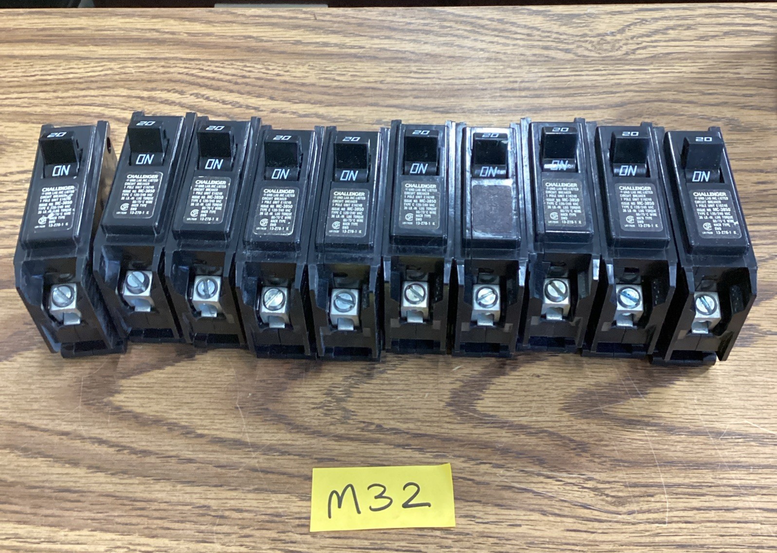 Lot Of 10 Challenger C120 1 Pole 20 Amp Type C Circuit Breaker Tested Used 🔴