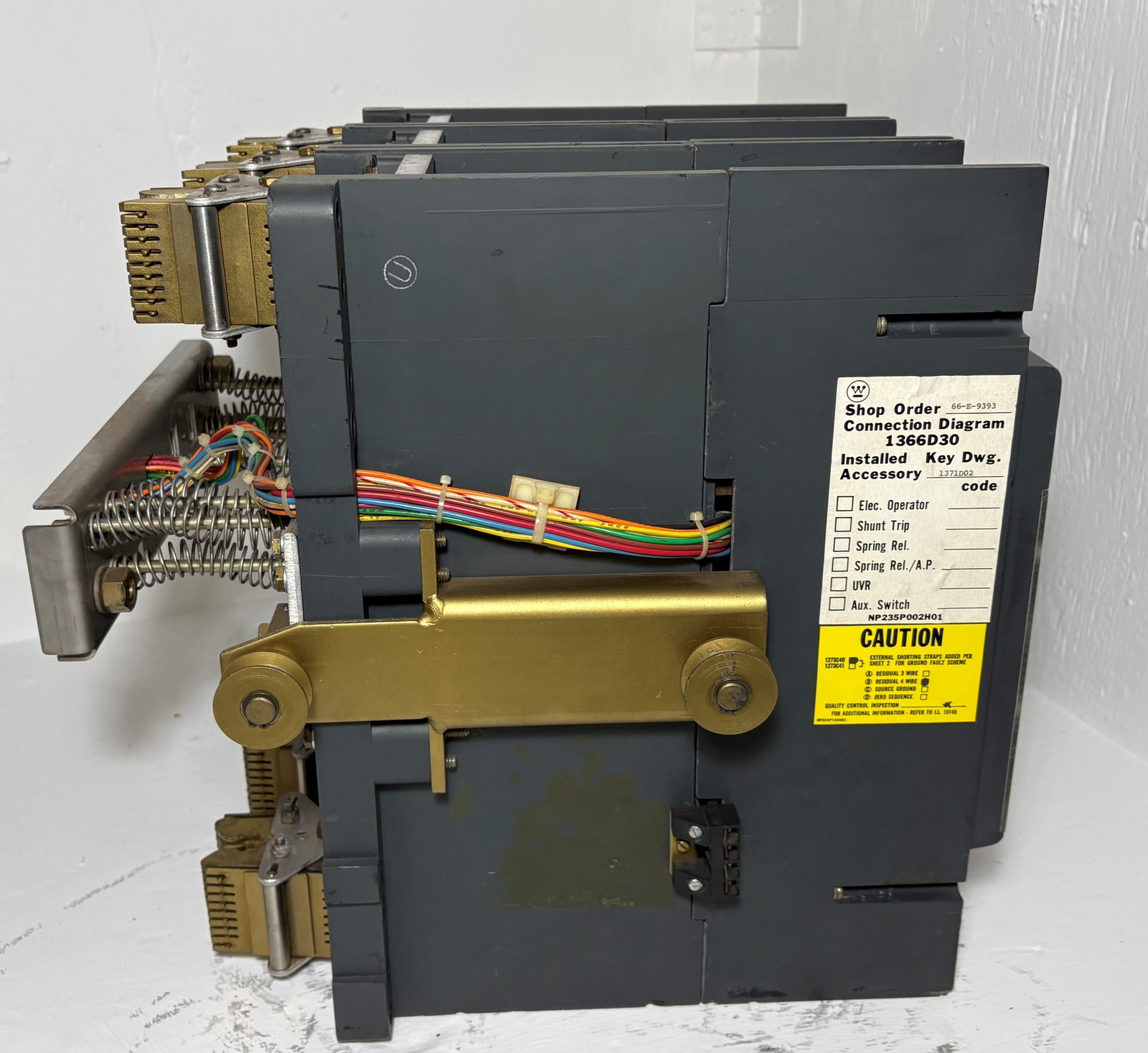 Westinghouse SPB 100 1600A LSIG Pow-R Breaker w/ 1600 Amp Plug SPB100 3P Ground