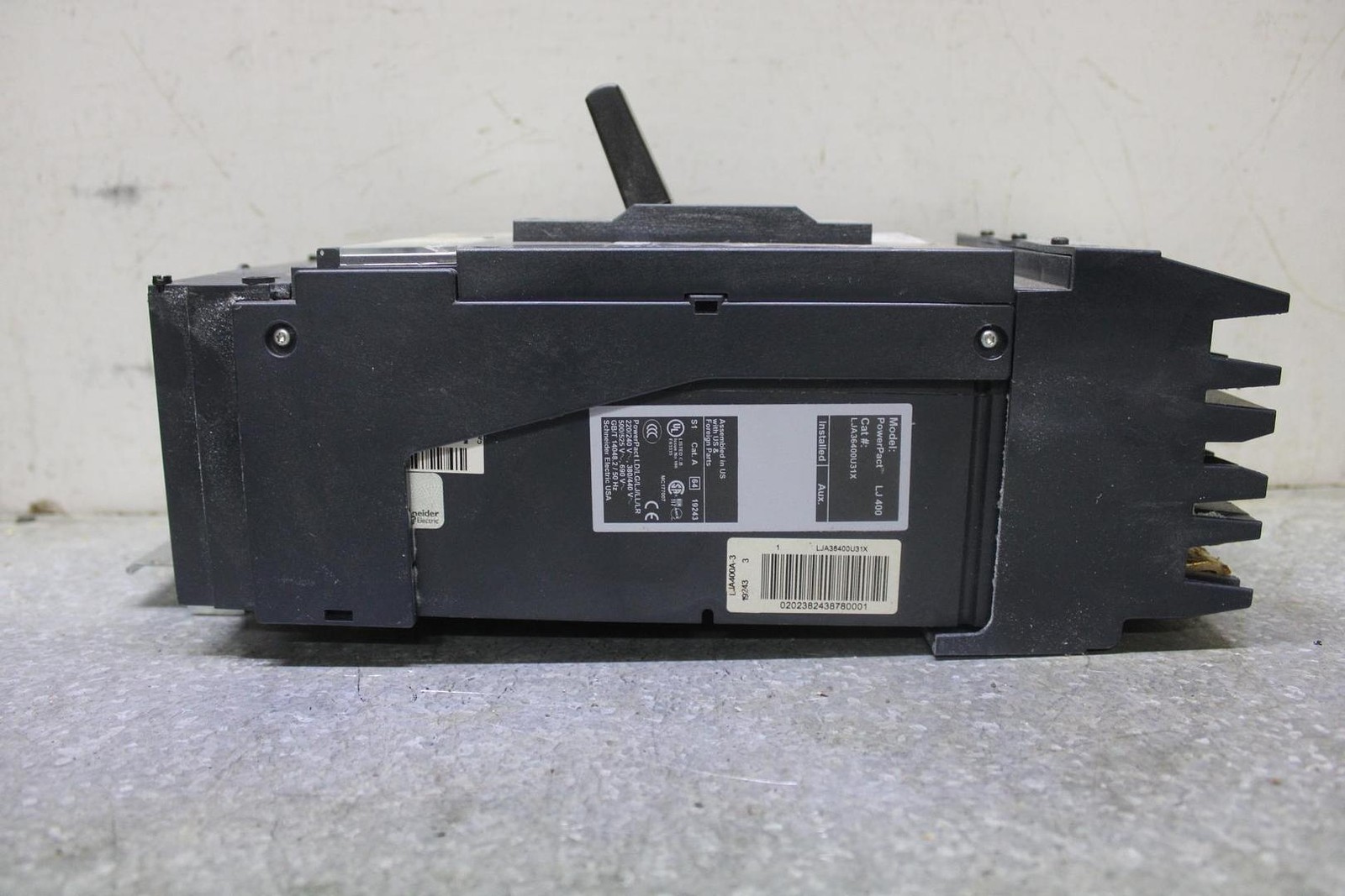 SQUARE D POWERPACT I-LINE CIRCUIT BREAKER LJA36400U31X 400 AMP 600 VAC 3-POLE