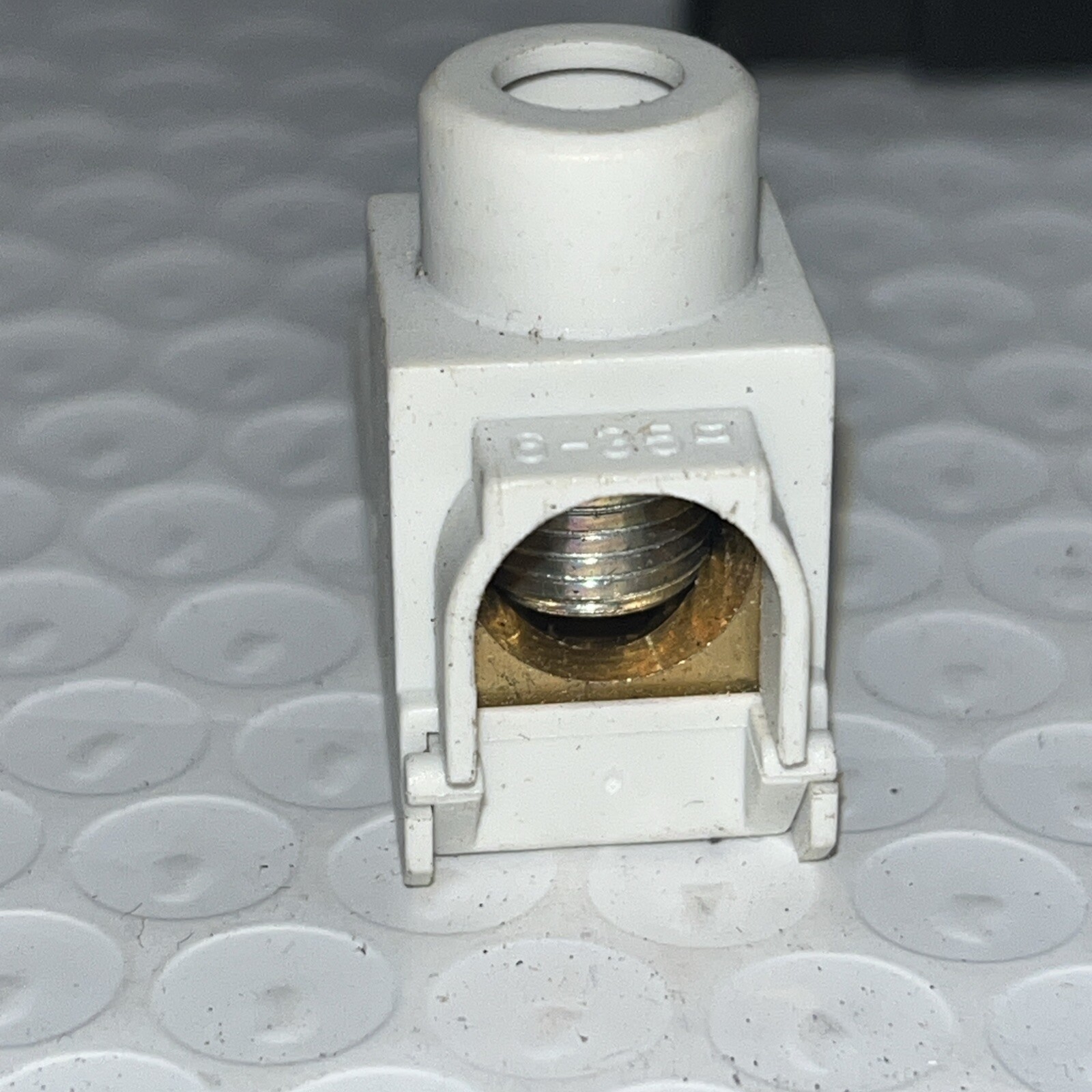 EATON WMZS35EXT CIRCUIT BREAKER, EXTENTION TERMINAL 6-35mm/10-2AWG, New Open Box