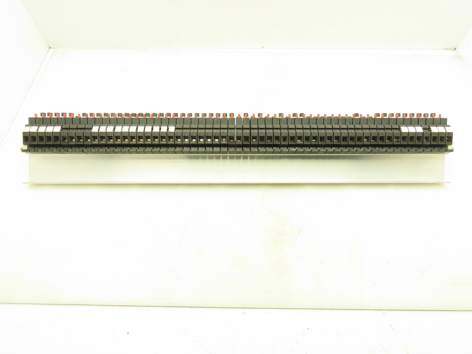Allen Bradley 1492-GH015 Din Rail 1.5A Circuit Breaker Ser B 250V Lot of 57